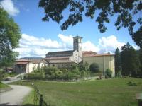 Brezzo di Bedero, Canonica