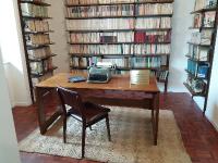 foto (Ibis), lo studio di Vittorio Sereni a Palazzo Verbania di Luino. foto (Ibis), lo studio di Vittorio Sereni a Palazzo Verbania di Luino.