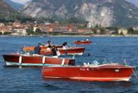 Laveno, motoscafi osta alla fonda (foto Maccione)